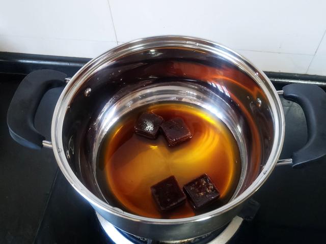 珍珠煮多久才彻底熟透，如何煮珍珠奶茶的珍珠（做法竟如此简单）