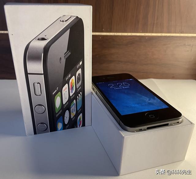 iphone4s国行，iphone4s国行版价格公布（2021年体验“珍藏版”的iPhone）