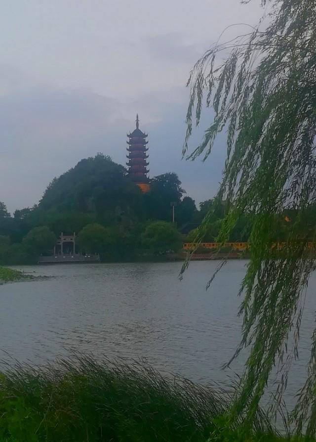 水漫金山的故事发生在哪里，水漫金山的故事发生在浙江的什么地方（白蛇传《水漫金山》的故事发生地）