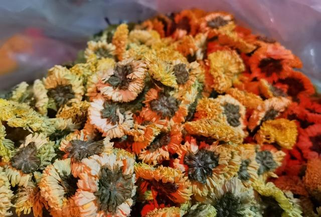 菊花散发香味