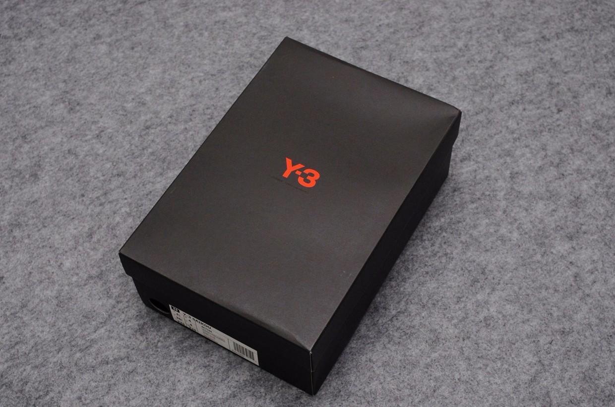 y3是什么牌子(y3为啥那么少人穿)