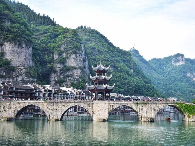 贵阳到梵净山(去梵净山坐高铁到哪下)