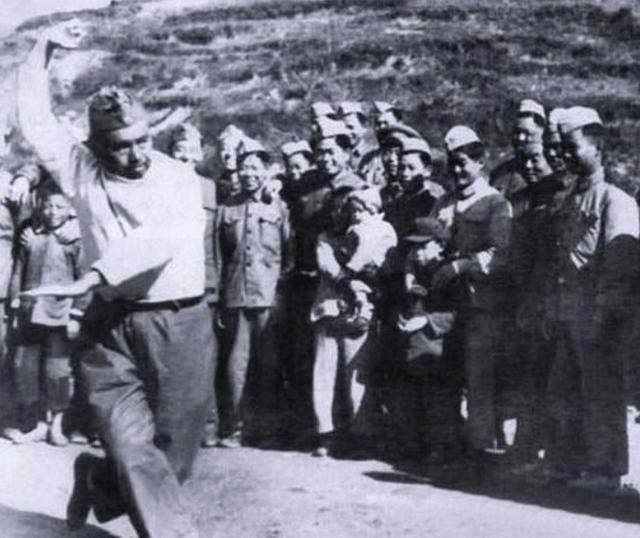 许世友简历，许世友简历和一些他的小故事（为何邓小平指示不准开追悼会不准立碑）