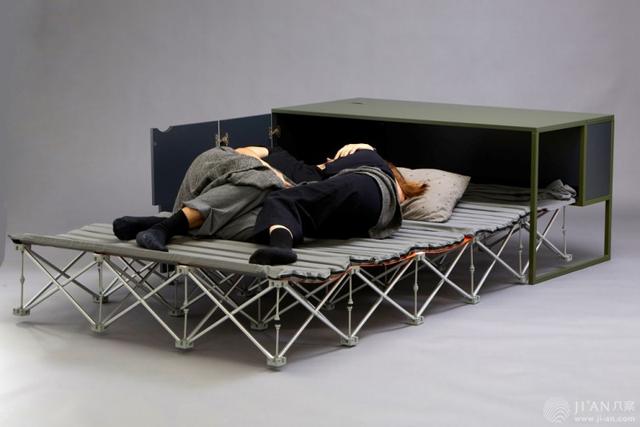 办公桌与门最佳位置图，办公室吉位图解（办公桌的设计）