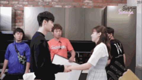 灿烂的遗产所有歌曲，在爱中疯狂（还记得《灿烂的遗产》里的韩孝周吗）