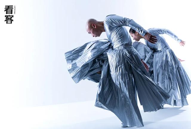 北京现代音乐研修学院是几本，北京现代音乐学院是一本吗（发不出工资的舞团：这帮人）