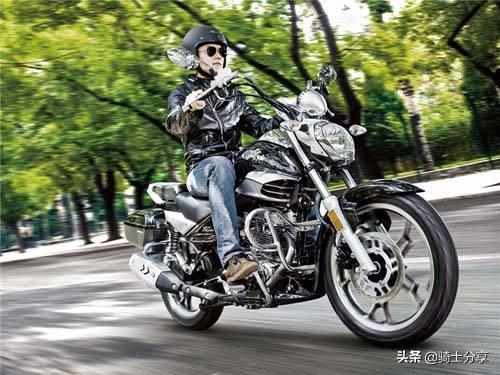 摩托车怎么挂挡，国际档摩托车怎么挂空挡滑行（摩托车行驶途中怎么换挡会更顺畅）