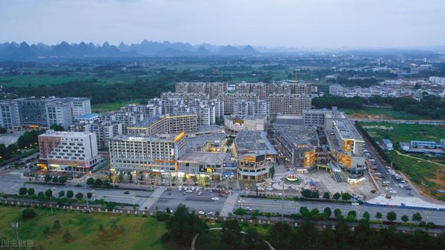 文科有什么专业，文科专业有哪些（未来前景好发展空间大）