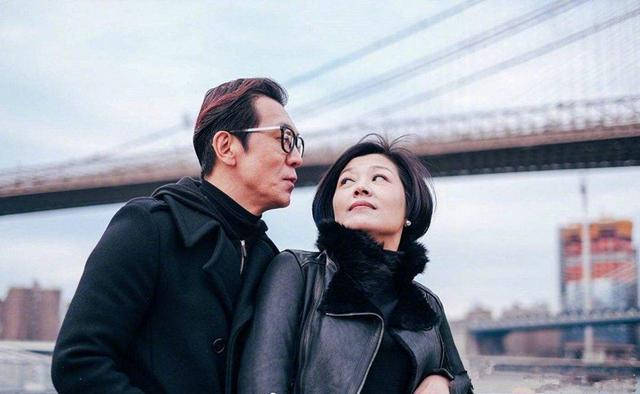 哈文的父亲到底是谁，哈文父亲资料（口吃、失声、进央视、怼台长）