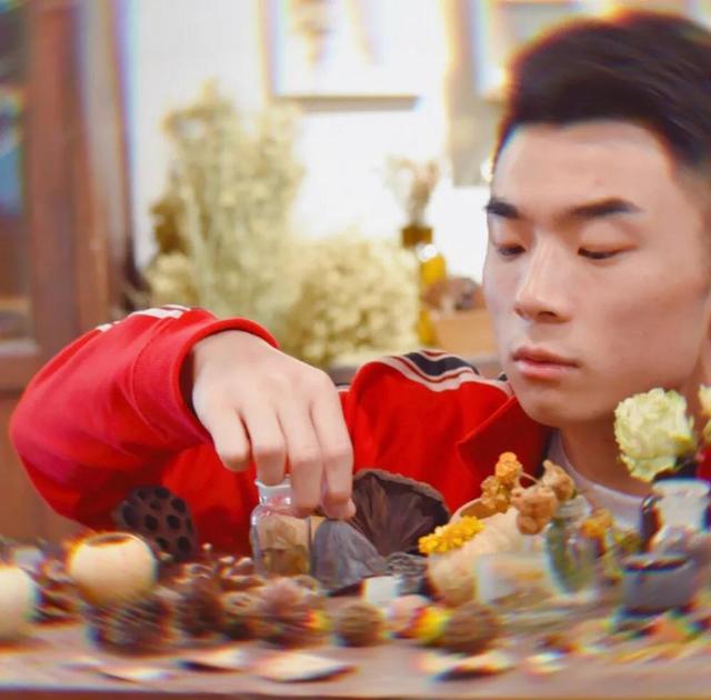 孟鹤堂，微信头像，孟鹤堂（老秦、李鹤东、张九南、孟鹤堂）