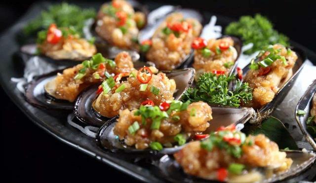 蒸生蚝要不要把壳撬开，蒸生蚝要开壳吗（蒸生蚝要开壳吗）