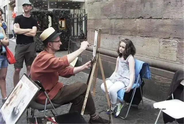 怎么摆地摊卖画，街头摆摊卖画（美术生摆摊儿指南献上）