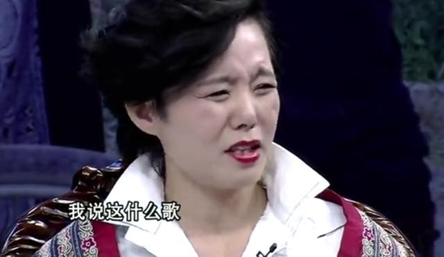 龚琳娜年轻时候唱歌，开挂的龚琳娜：5岁登台