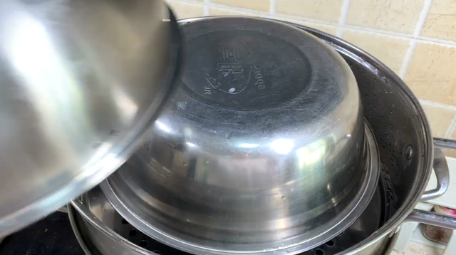 做简单的又好吃的蛋糕，怎么做又好吃又简单的蛋糕（家里有鸡蛋和面粉）