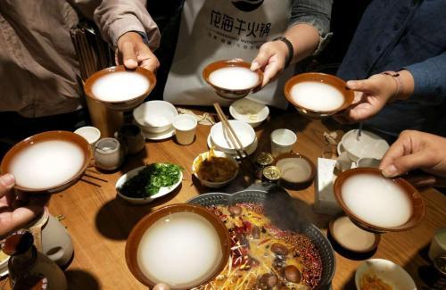 半斤白酒是多少ml，1升酒是多少斤（吃了多年亏，现在终于明白了）