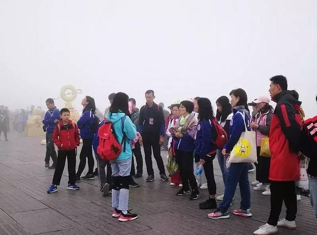 峨眉山海拔多少米，四姑娘山海拔多少米（游峨眉山4大误区，你中了几个）