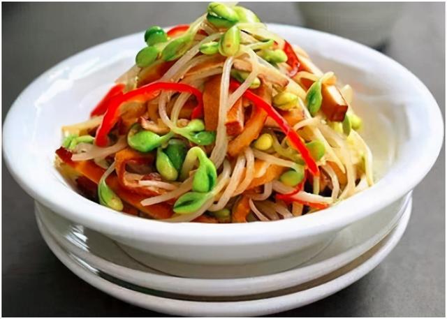 红烧培根金针菇的做法，烧烤培根金针菇的做法（每次做家人都说很好吃）