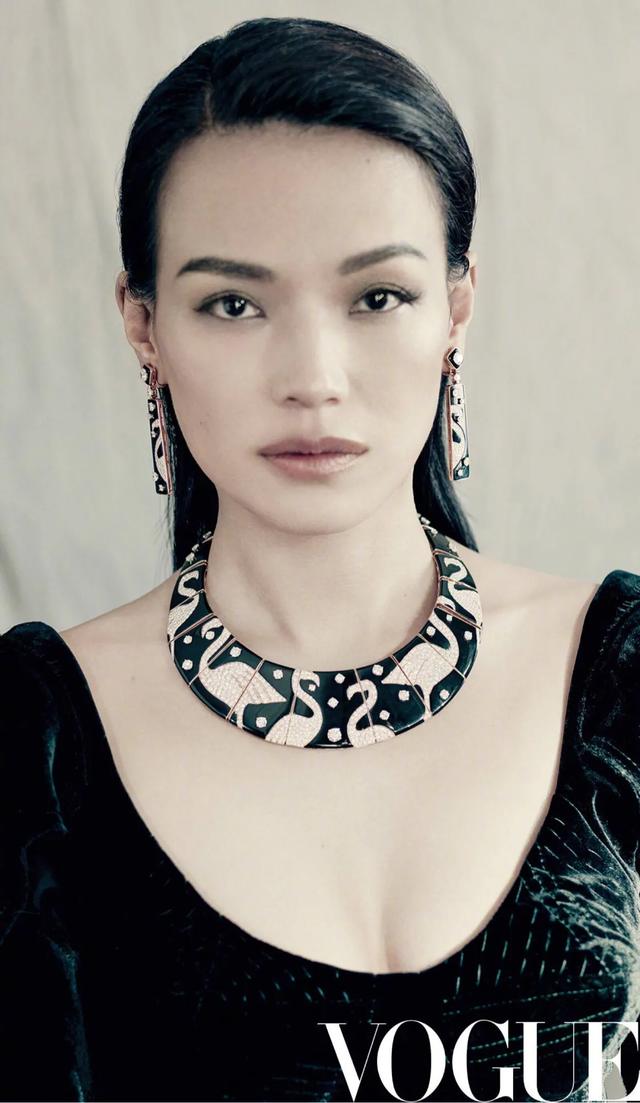 国字脸适合什么发型，大国字脸适合什么发型男生（又方又圆的国字脸该选择什么样的发型呢）