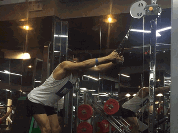 男生怎样拍照好看又上镜，男生怎样自拍好看又上镜（男生多练5个部位）