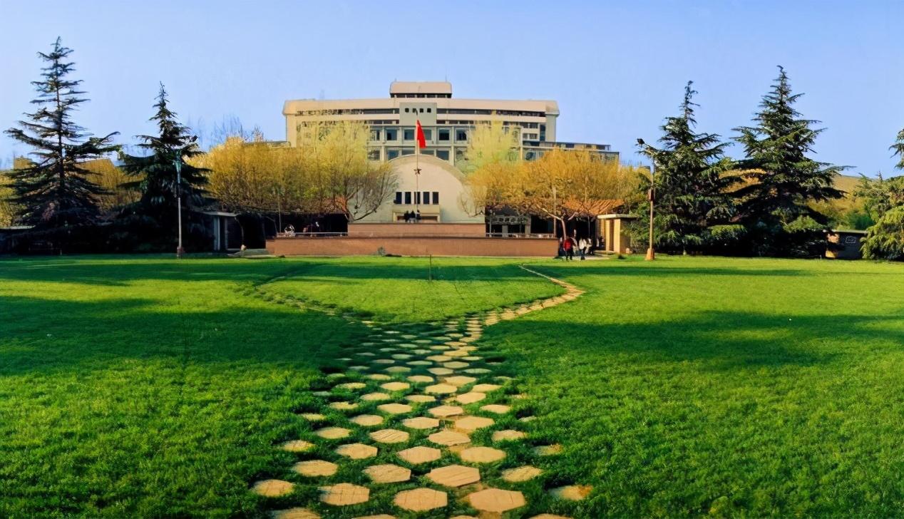 大学校园生活ppt（进入大学校园以后）