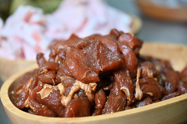 肉粽子的肉怎么腌制好吃窍门，肉粽子的肉怎么腌制（粽子里的五花肉要怎么腌才好吃）