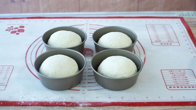 汉堡胚子做法和配方，新手也能轻松出手套膜