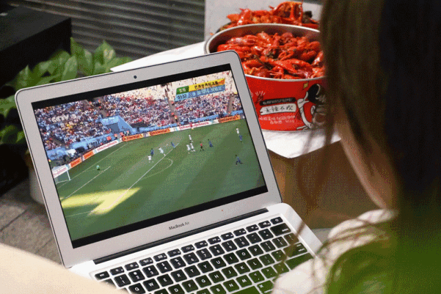 一瓶野格相当于多少啤酒，野格配红牛几瓶_一瓶野格配多少红牛合适（征服大酒量的网红酒——野格到底有多猛）