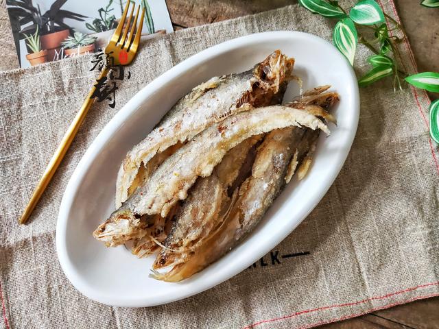 怎样炸鱼酥脆好吃，鱼怎么炸酥脆好吃（比买的还好吃）