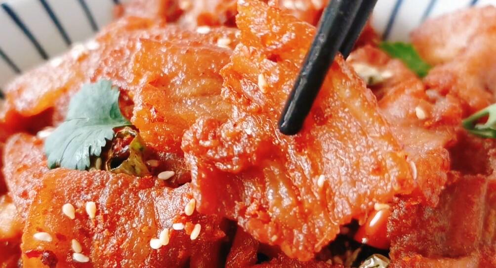 【香煎五花肉】做法步驟圖 肥而不膩 下酒又下飯-起舞食譜網