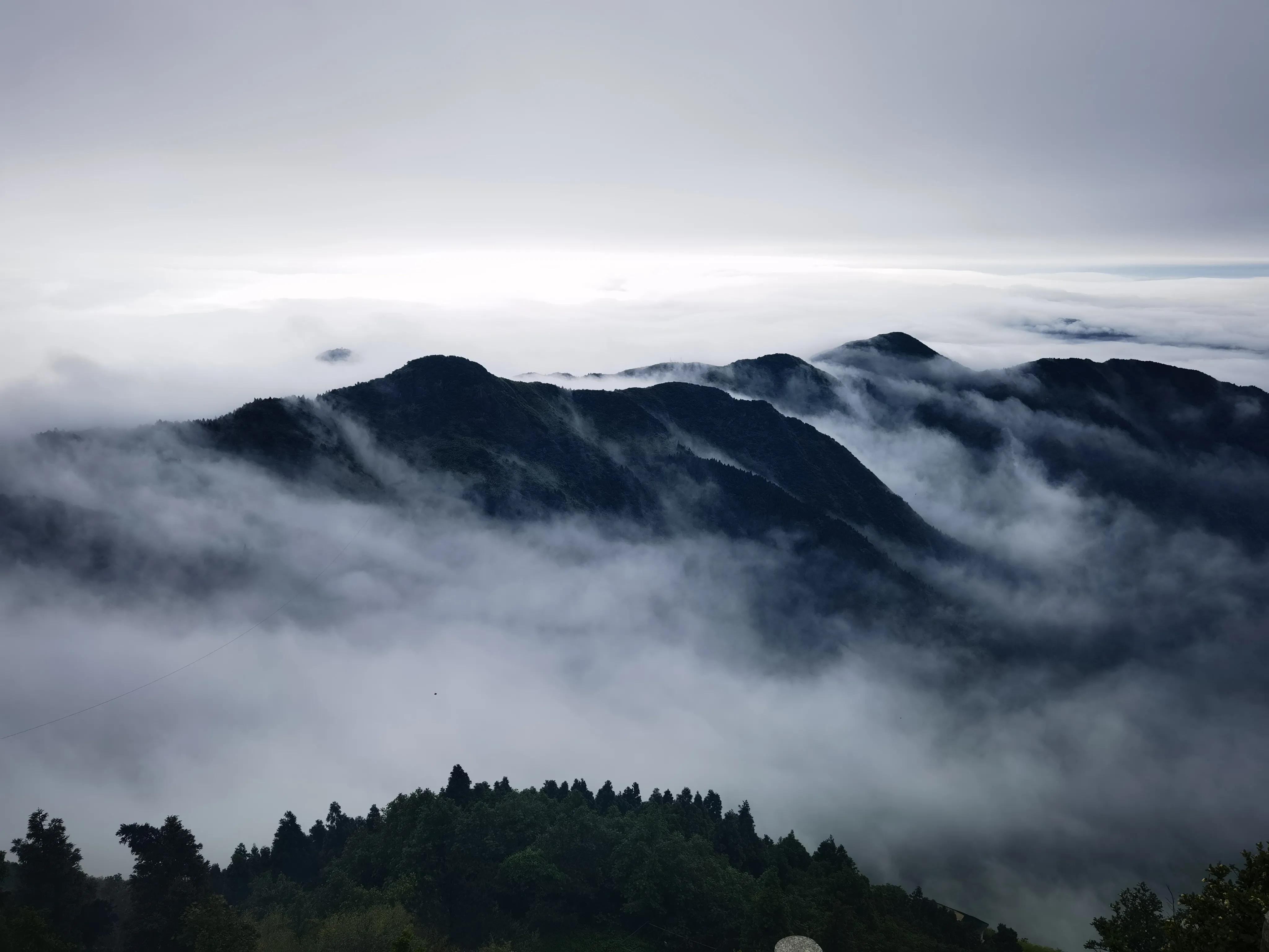 28,岣嵝峰 七十二峰之一在衡阳县城北五十二里,岳庙西南五十里