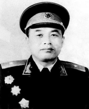 1955年我军首次授衔时65位军长和政委的军衔