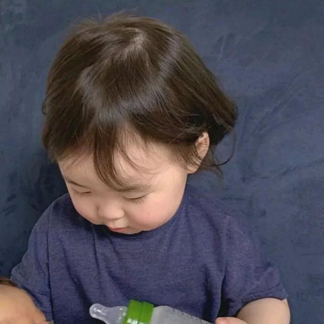 最凉不过人心图片，最凉不过人心，微信头像（也觉得冷可我不会拥抱别人）