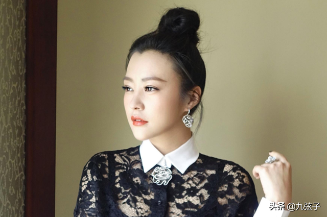 郝蕾给邓超颁奖是什么节目，郝蕾给邓超颁奖视频回放（禁片背后的女人郝蕾）