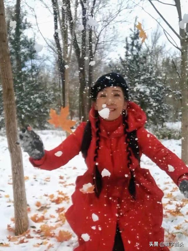 情侣唯美雪景图片，情侣唯美雪景图片真实（冬日初雪印象：一半冬雪）