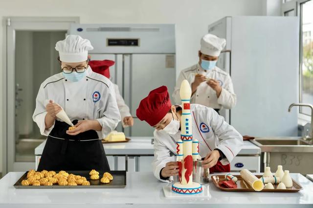 秦皇岛职业技术学院官网，2021年秦皇岛职业技术学院录取结果查询及录取通知书发放时间什么时候收到（“以匠炼技”打造特色职业教育人才培养高地）