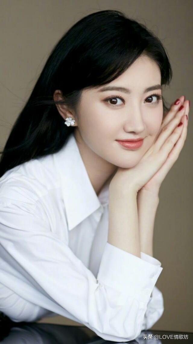 红雨瓢泼泛起了回忆怎么潜，红雨瓢泼泛起了回忆怎么潜,你美目如当年（MP3歌曲，《如果当时》– ）