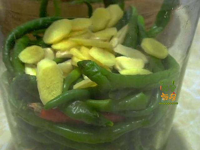 线椒怎么腌制好吃，在家怎么腌制线椒好吃（线椒学会这样腌）