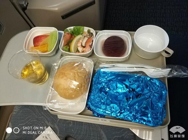 国航最高级别什么卡，国航白金卡什么级别（经济舱也能享受贵宾室、提前选座等权益）