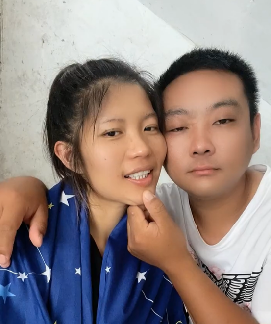 一包水泥多少kg，水泥一包多少kg（“水泥西施”的谎言如何一步步被揭穿）