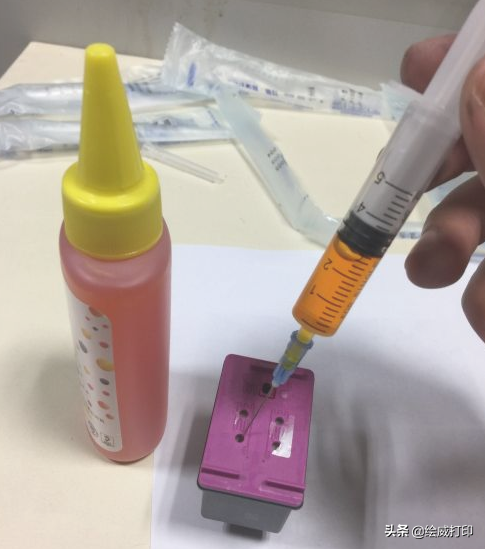 惠普打印机怎么加墨水，惠普打印机加墨教程（这篇超详细的加墨教程新手也能学会）