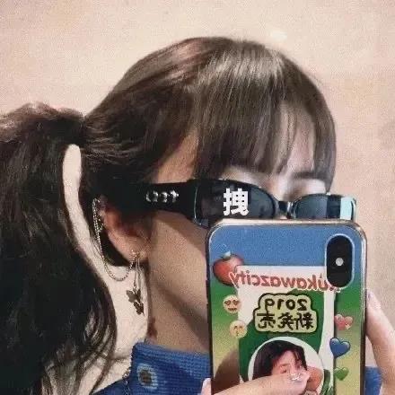 头像搞笑 沙雕女生，搞怪沙雕女头微信（有关闺蜜的宝藏句子）