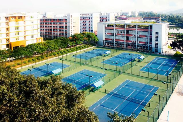 广州康大职业学院，广州康大职业技术学院在青海招生人数、录取分数线、位次[2022招生计划]（广东大学巡礼-广州康大职业技术学院）