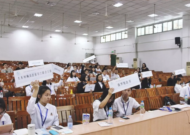 东华高级中学收费标准，东华高级中学收费标准2021（听说东华高级中学是“神校”一般的存在）