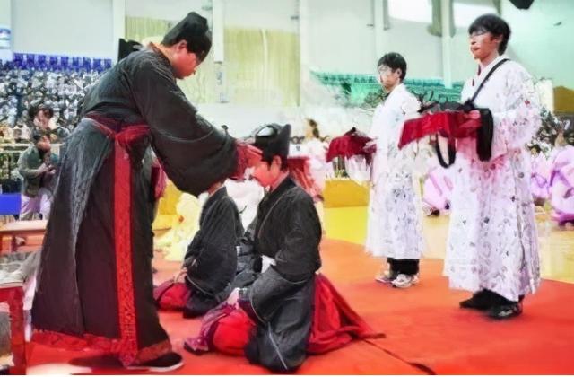 人生四大礼之开笔礼，人生四大礼之开笔礼三拜（中华传统文化传承——人生四大礼）