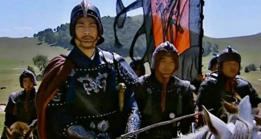 古代男子的靴子名称，古代的鞋子都有那些种类（这些中国古代军靴有点“潮”）