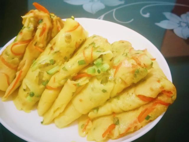 奶香鸡蛋饼这样制作超级好吃，奶香松软可口的牛奶鸡蛋饼