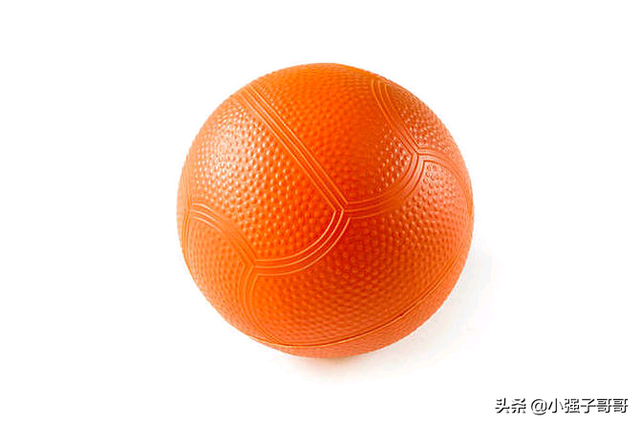 女生扔实心球技巧,实心球训练方法与技巧有哪些(实心球满分投掷方法和