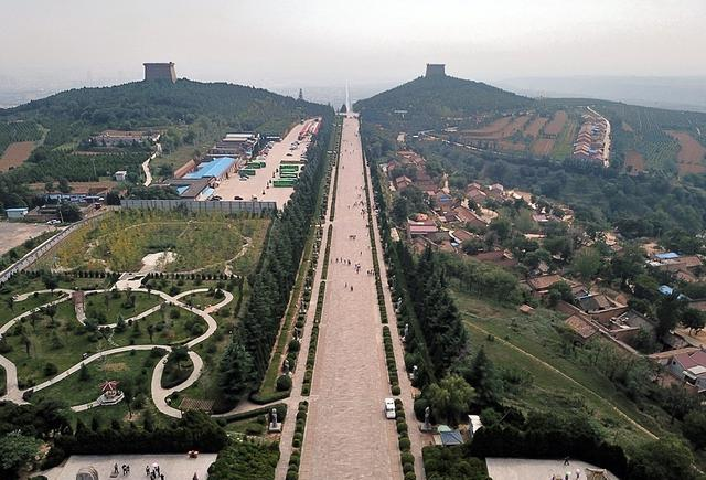 乾陵简介讲解词，乾陵简介（世界上唯一的夫妻皇帝合葬陵）