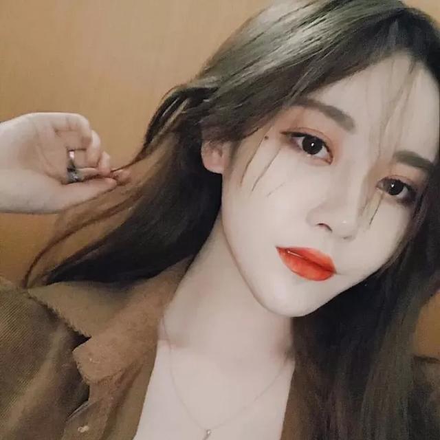 气质女头像迷人，魅力气质女生头像/干净脱俗 温柔上进.微信（知足且上进 温柔而坚定）