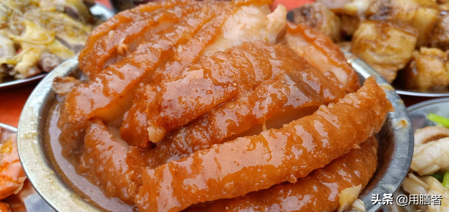 满月酒菜单 满月酒菜谱广东，满月酒菜单（十菜一汤的宴席具有地方特色）